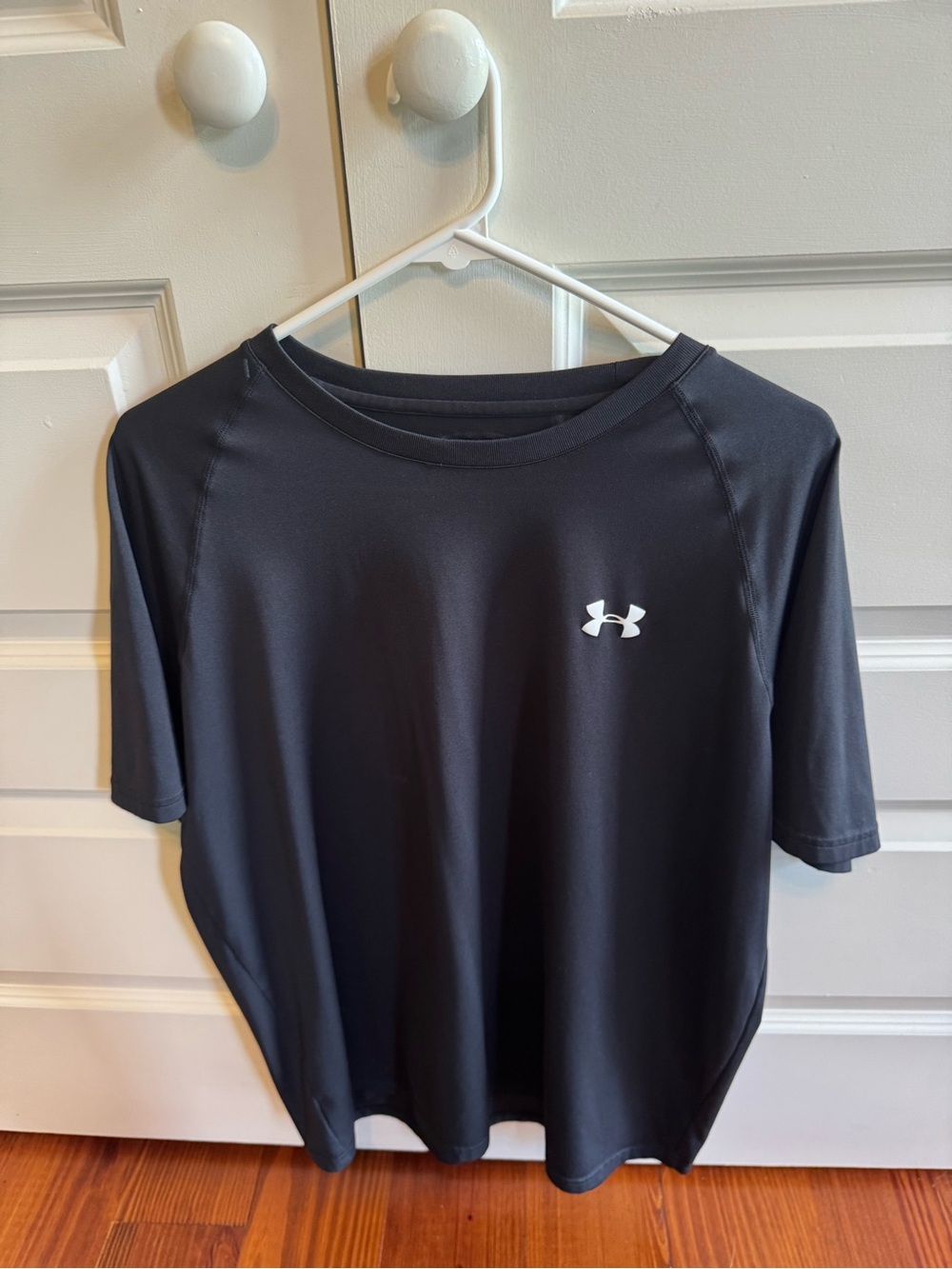 Under Armour Black Short-Sleeve Women's Performance Tee
